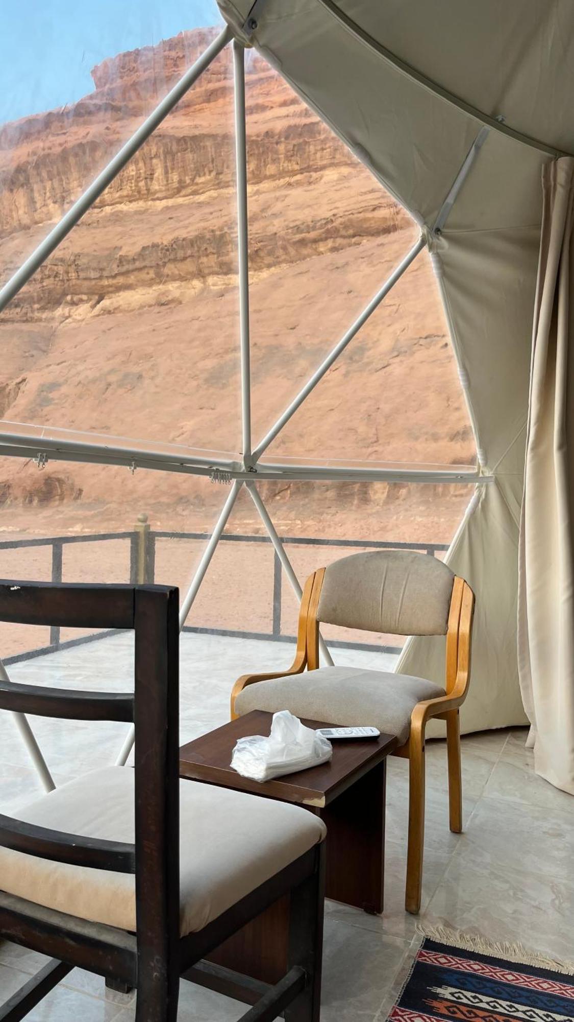 Rum Maria Luxury Camp & Bubble Rooms Wadi Rum Exteriör bild