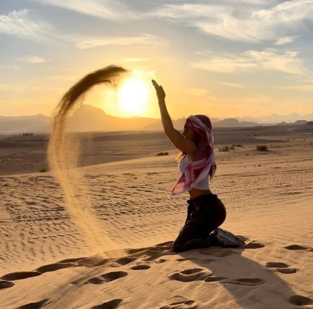 Rum Maria Luxury Camp & Bubble Rooms Wadi Rum Exteriör bild